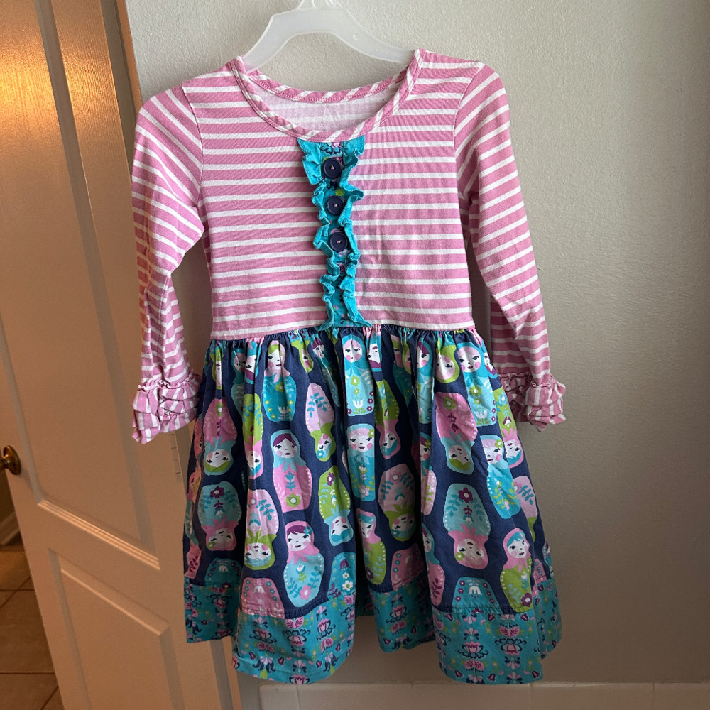 Eleanor Rose dress, size 6-7 with nesting dolls